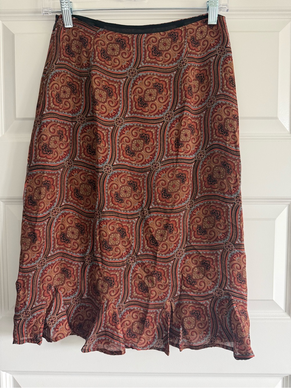 Harold’s Vintage 100% Silk Skirt | Size 2